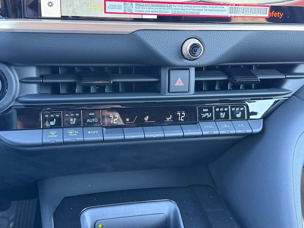 2025 Toyota Crown Signia Limited - Photo 35