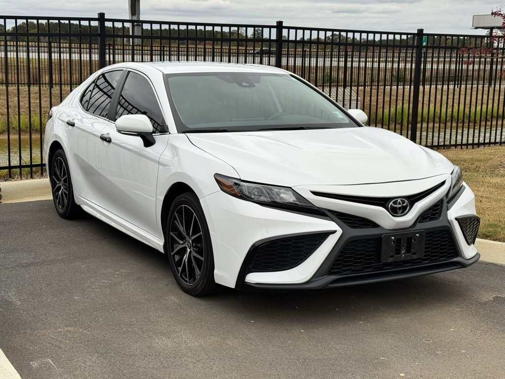 Used 2024 Toyota Camry SE Sedan