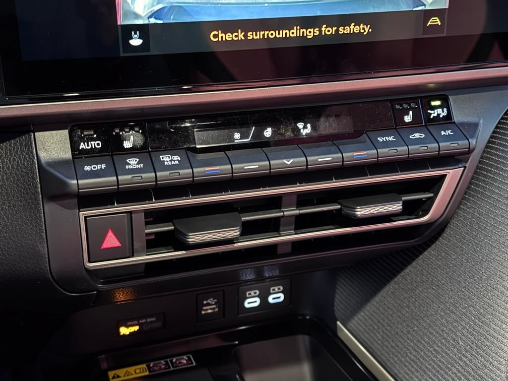 2026 Toyota Camry SE - Photo 35