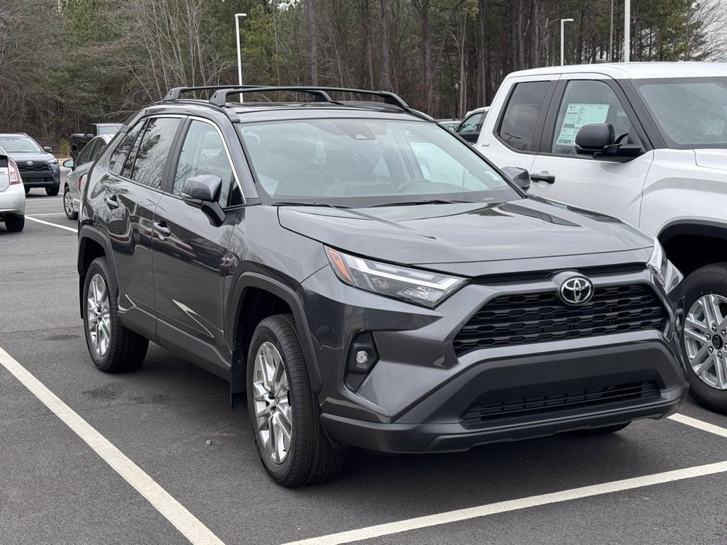 2025 Toyota RAV4 XLE Premium's photo