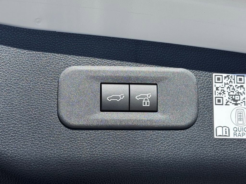 2025 Toyota Crown Signia Limited - Photo 41