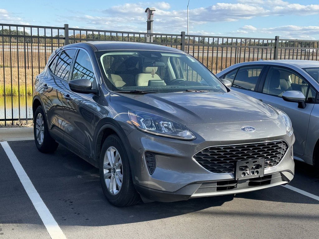 2021 Ford Escape SE's photo