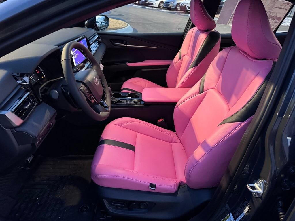 2026 Toyota Camry SE - Photo 12