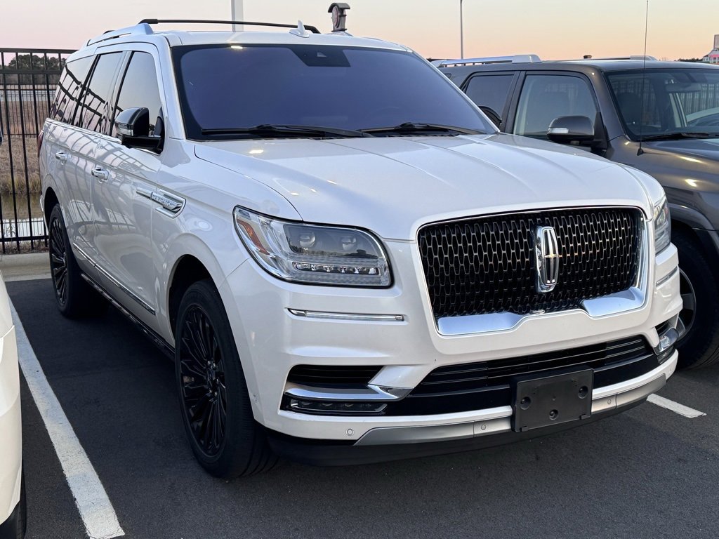 2019 Lincoln Navigator Reserve's photo