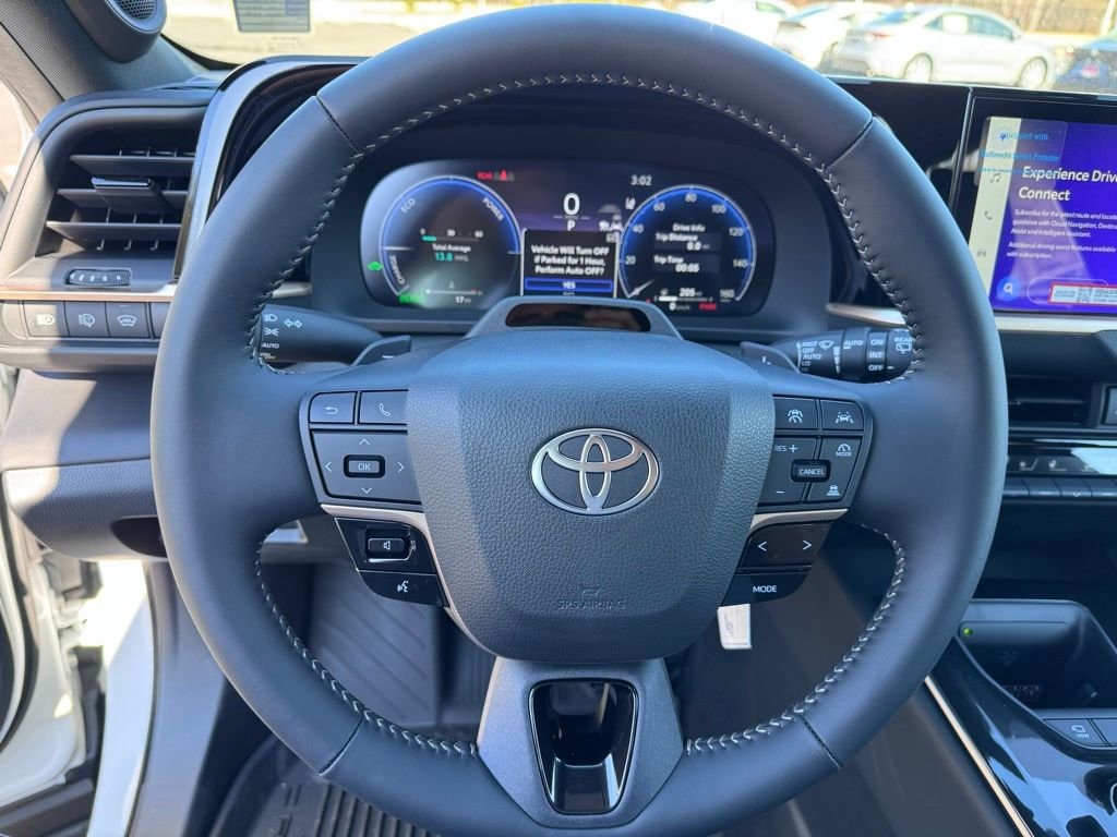 2025 Toyota Crown Signia Limited - Photo 13