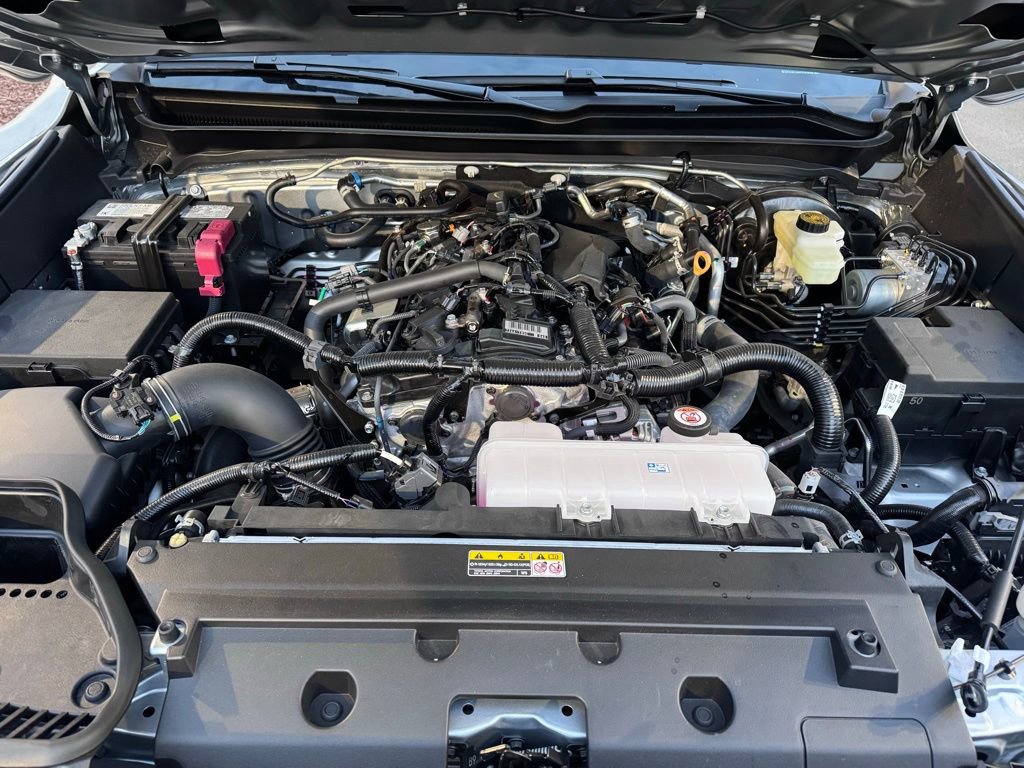2025 Toyota Tacoma SR5 - Photo 10