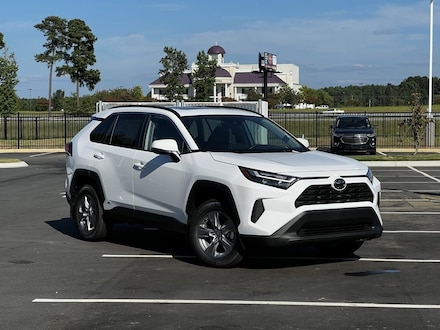 2025 Toyota RAV4 Hybrid XLE SUV
