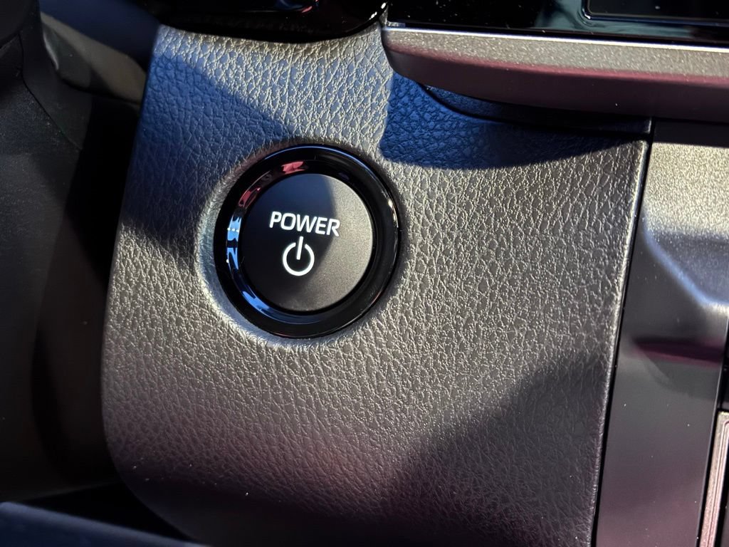 2026 Toyota Camry SE - Photo 20