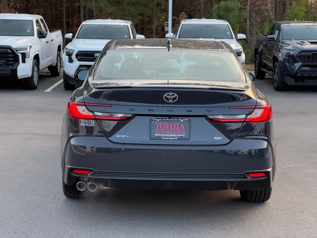2026 Toyota Camry SE - Photo 13