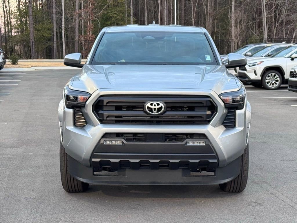 2025 Toyota Tacoma SR5 - Photo 14