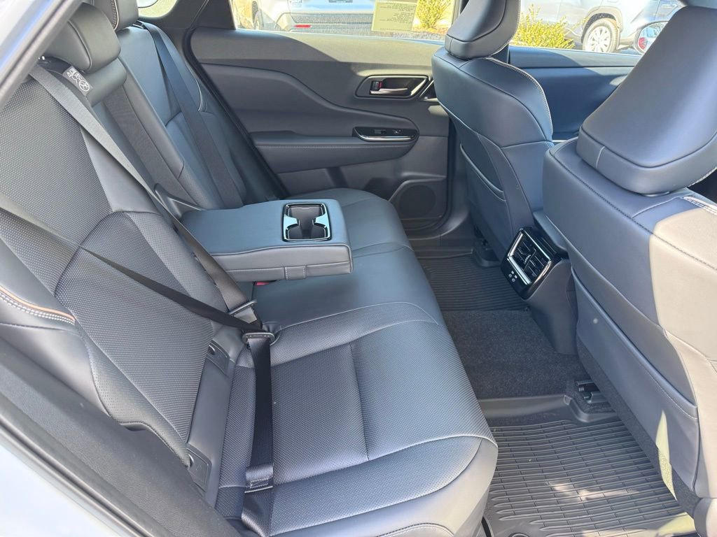 2025 Toyota Crown Signia Limited - Photo 33