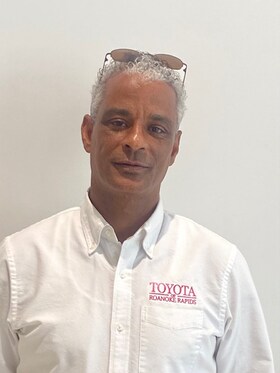 Staff member Dale Locklear from ID_b3fa61d0f329