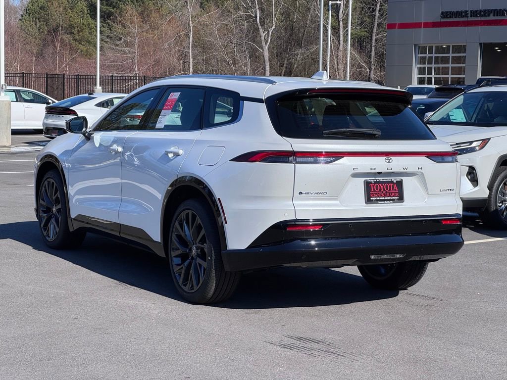 2025 Toyota Crown Signia Limited - Photo 22