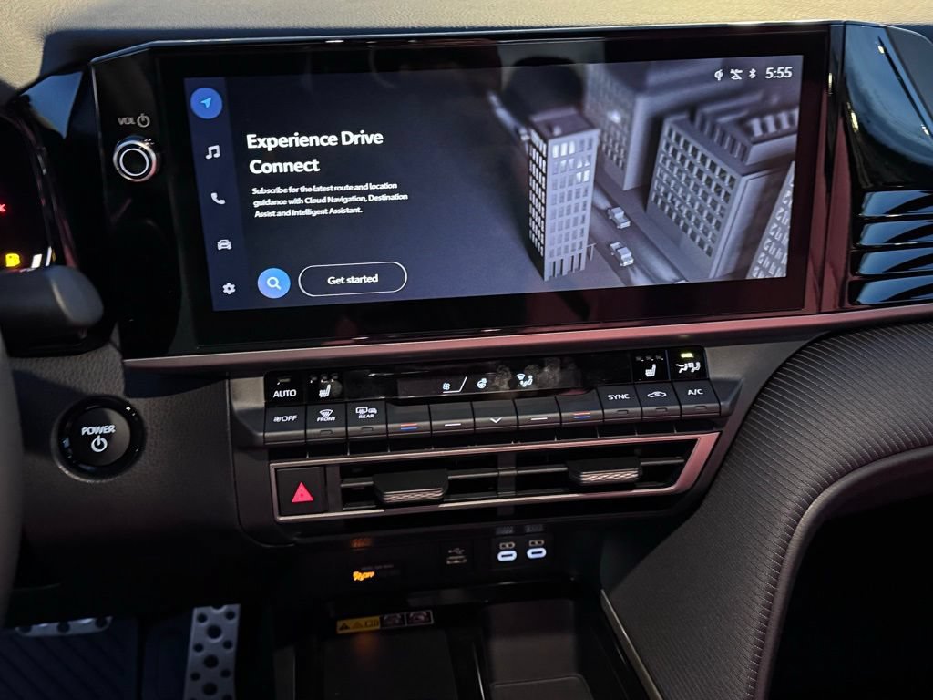 2026 Toyota Camry SE - Photo 8