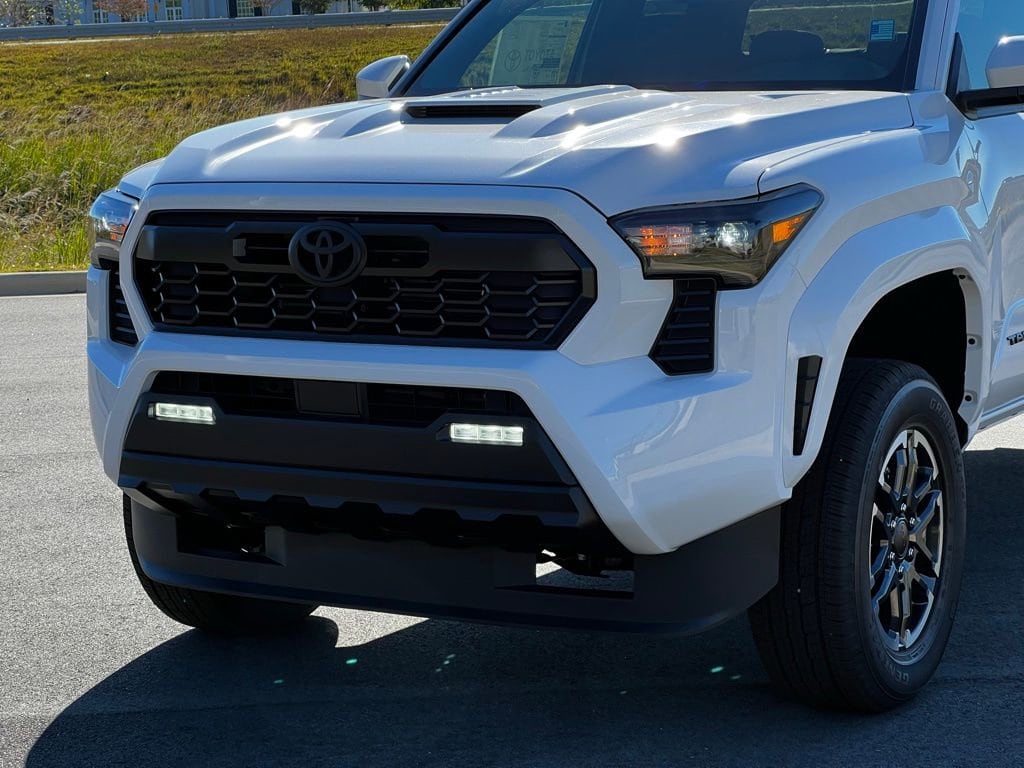 2025 Toyota Tacoma TRD Sport - Photo 38