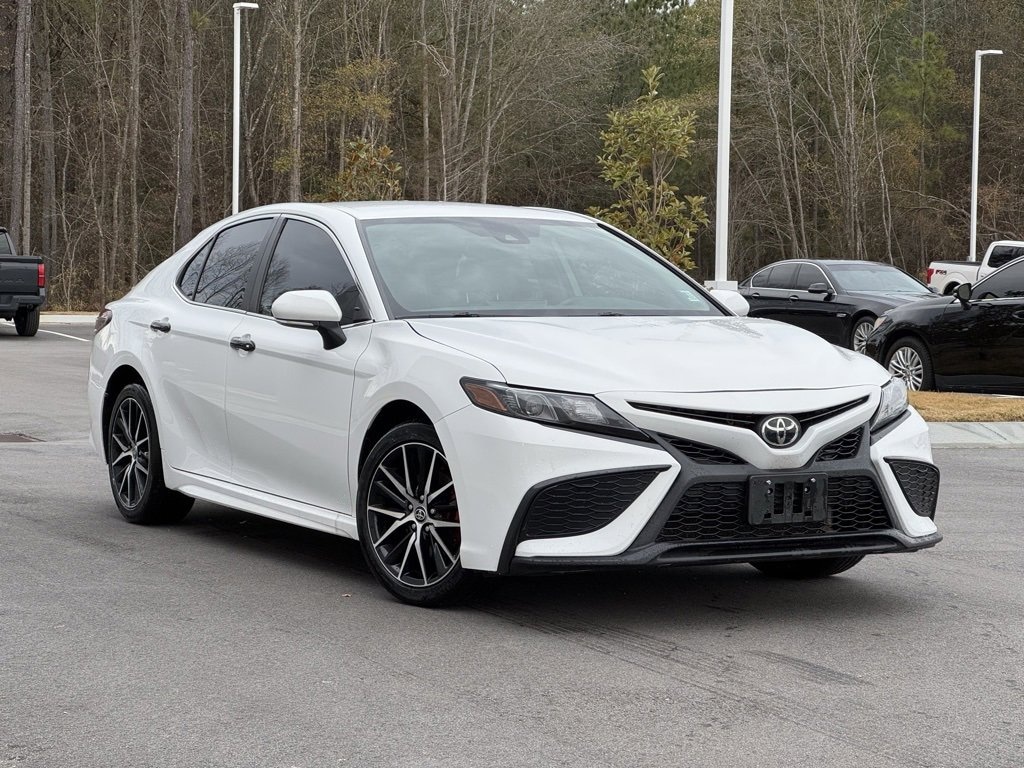 Used 2024 Toyota Camry SE Sedan