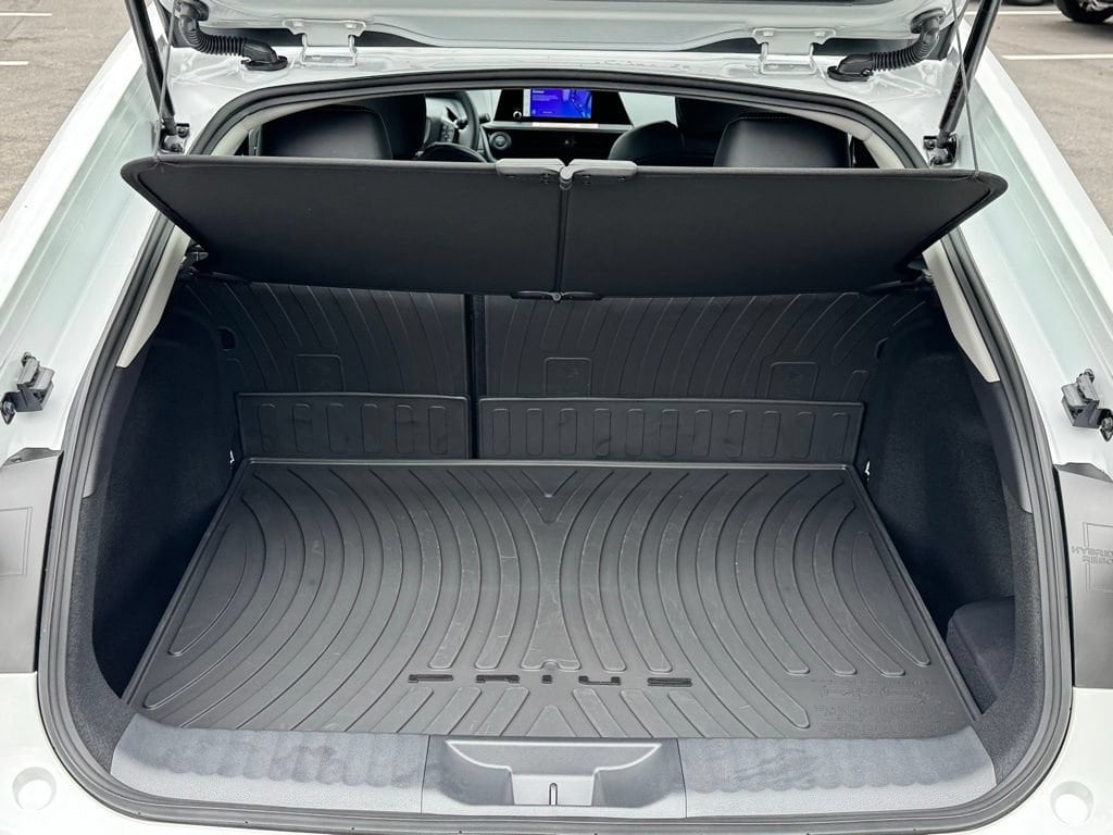 2026 Toyota Prius Nightshade - Photo 38