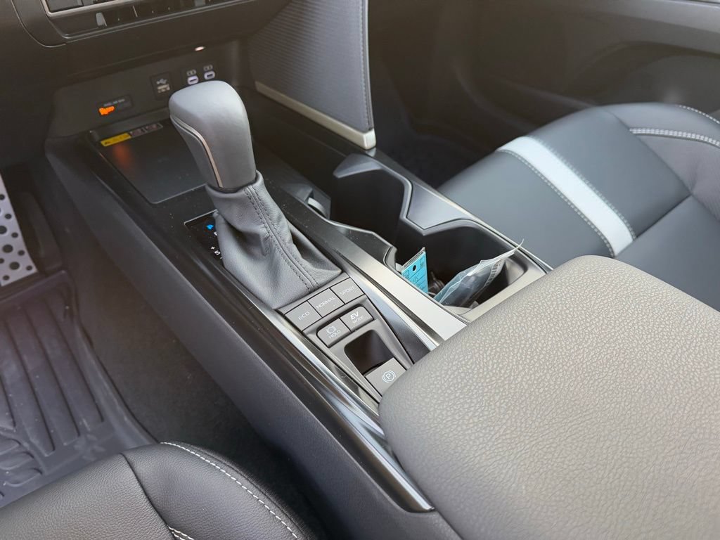 2026 Toyota Camry SE - Photo 34