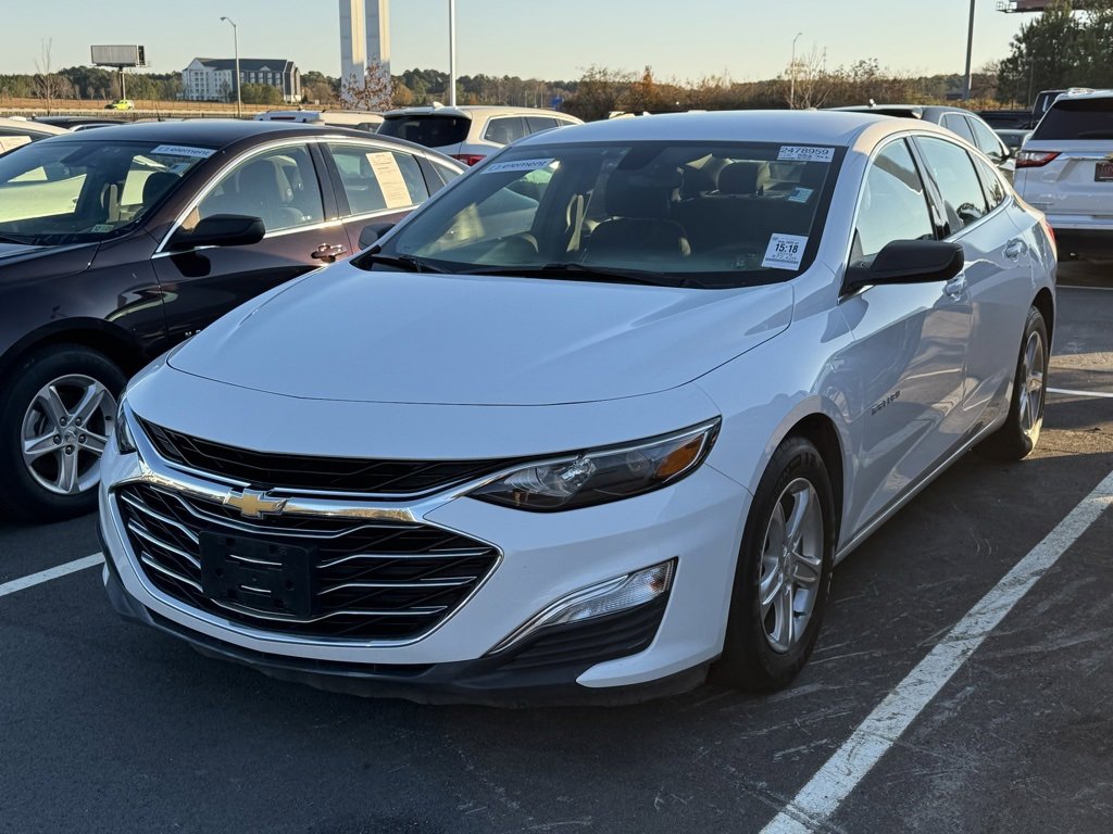 2019 Chevrolet Malibu photo 3