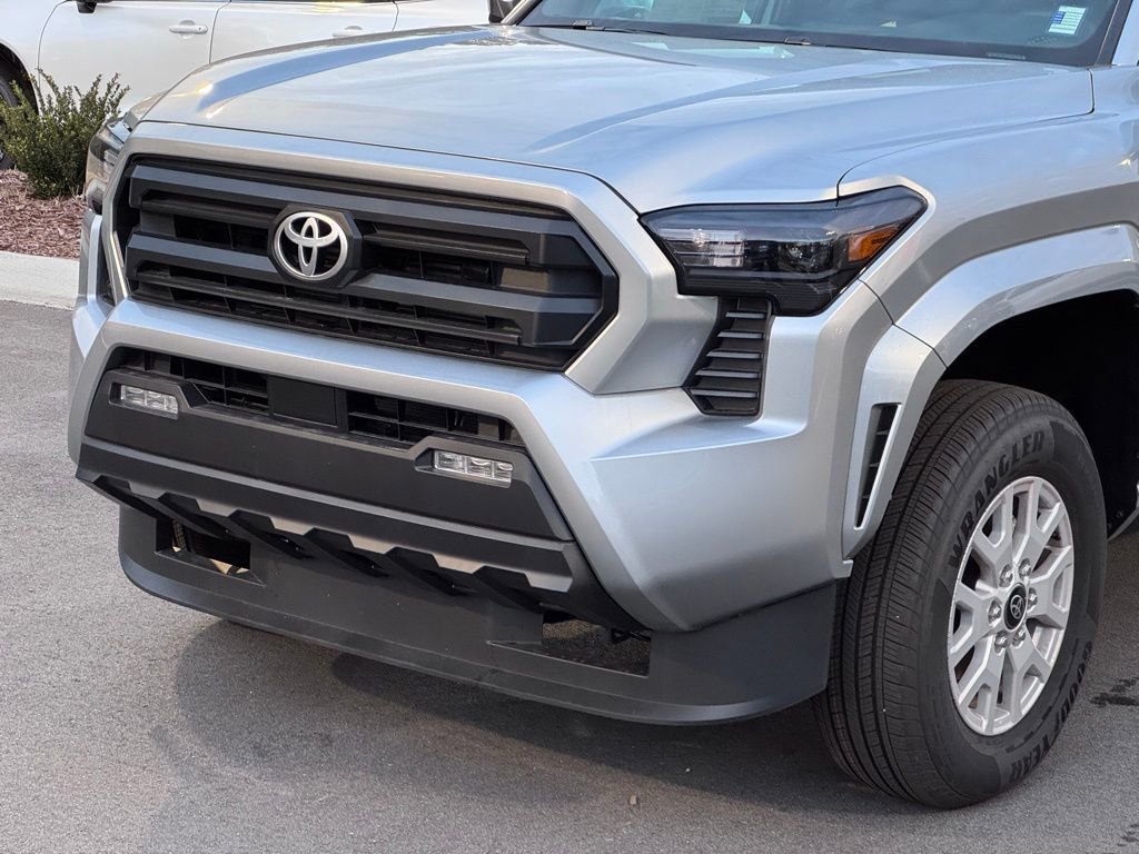 2025 Toyota Tacoma SR5 - Photo 35