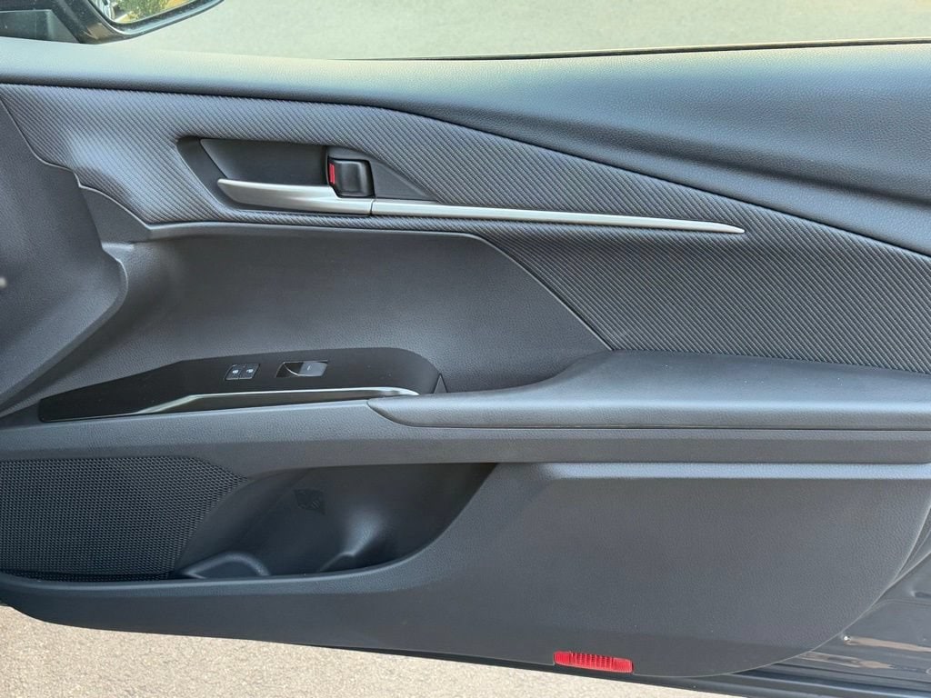 2026 Toyota Camry SE - Photo 28