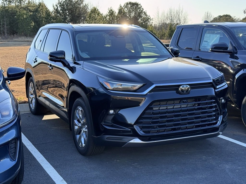 2026 Toyota Grand Highlander Limited's photo