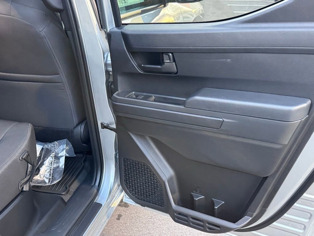 2025 Toyota Tacoma SR5 - Photo 29