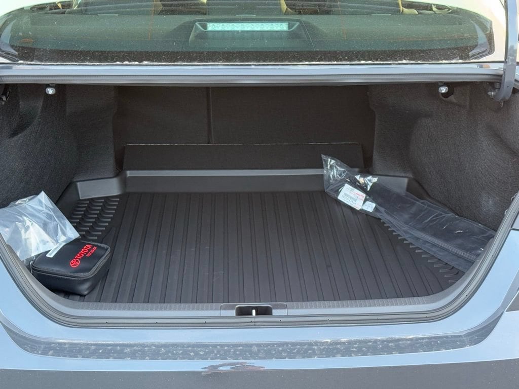 2026 Toyota Camry SE - Photo 21
