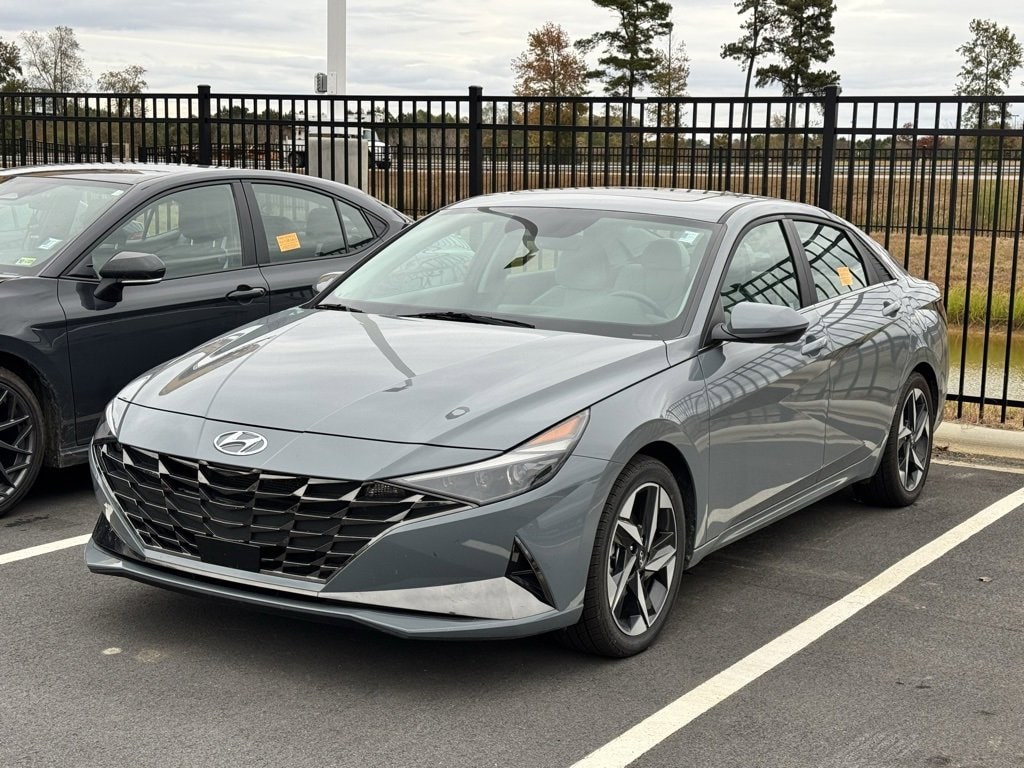 Used 2022 Hyundai Elantra Hybrid Limited Sedan