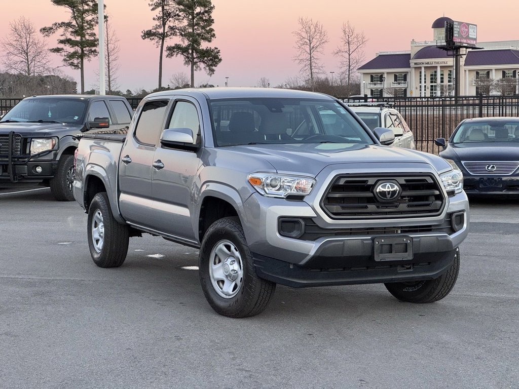 2019 Toyota Tacoma SR's photo