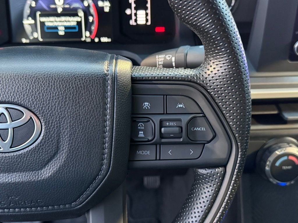 2025 Toyota Tacoma SR5 - Photo 18