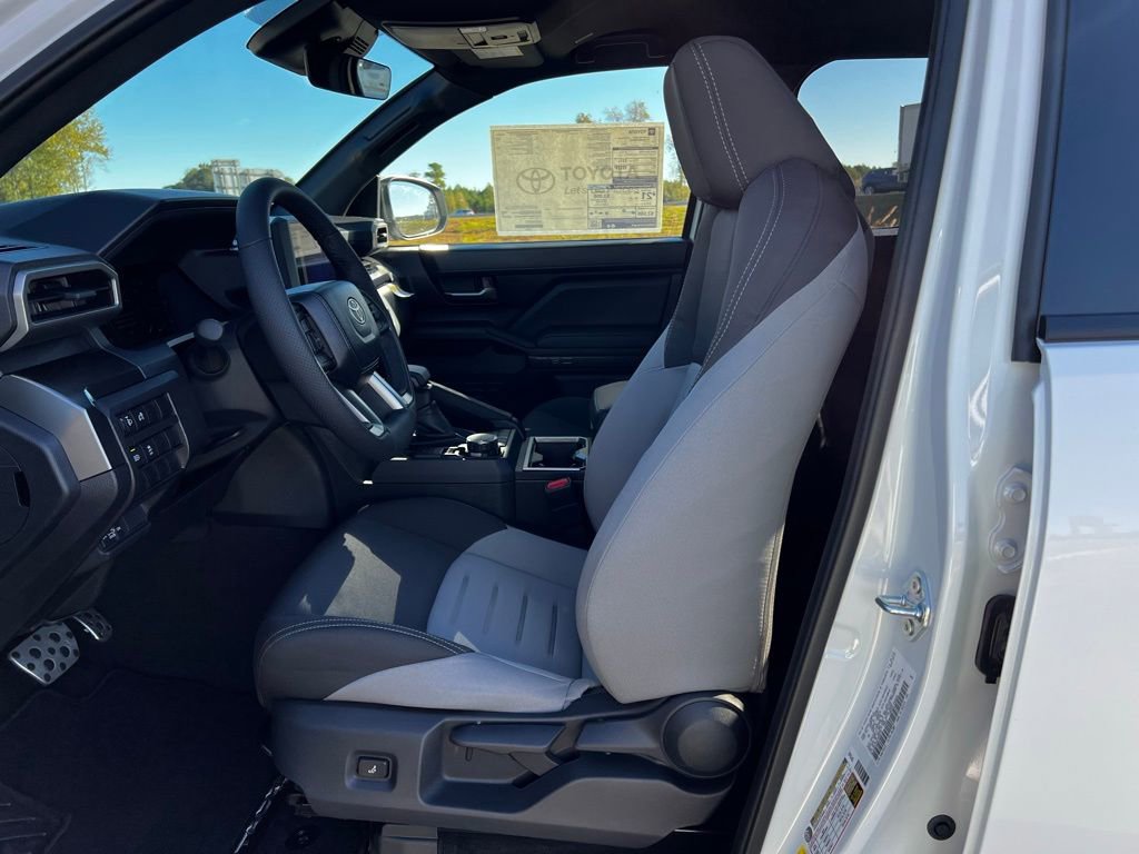 2025 Toyota Tacoma TRD Sport - Photo 10