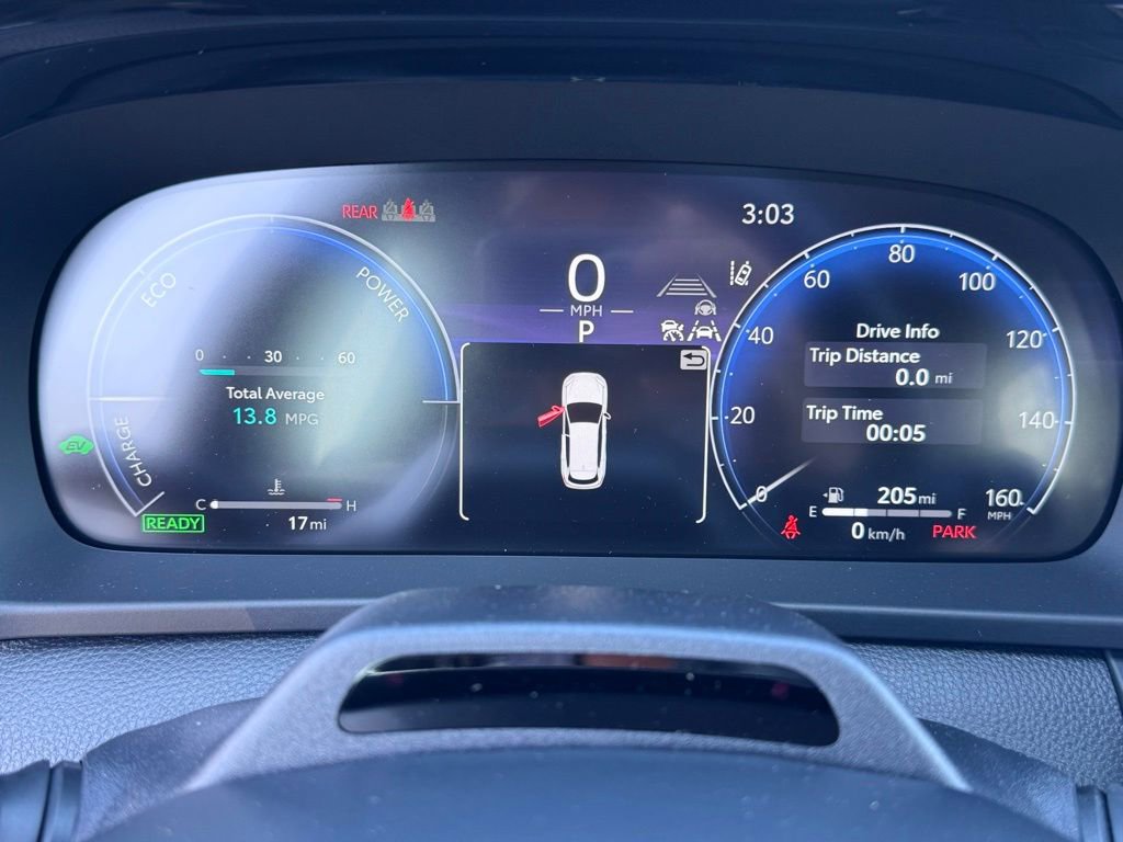 2025 Toyota Crown Signia Limited - Photo 9