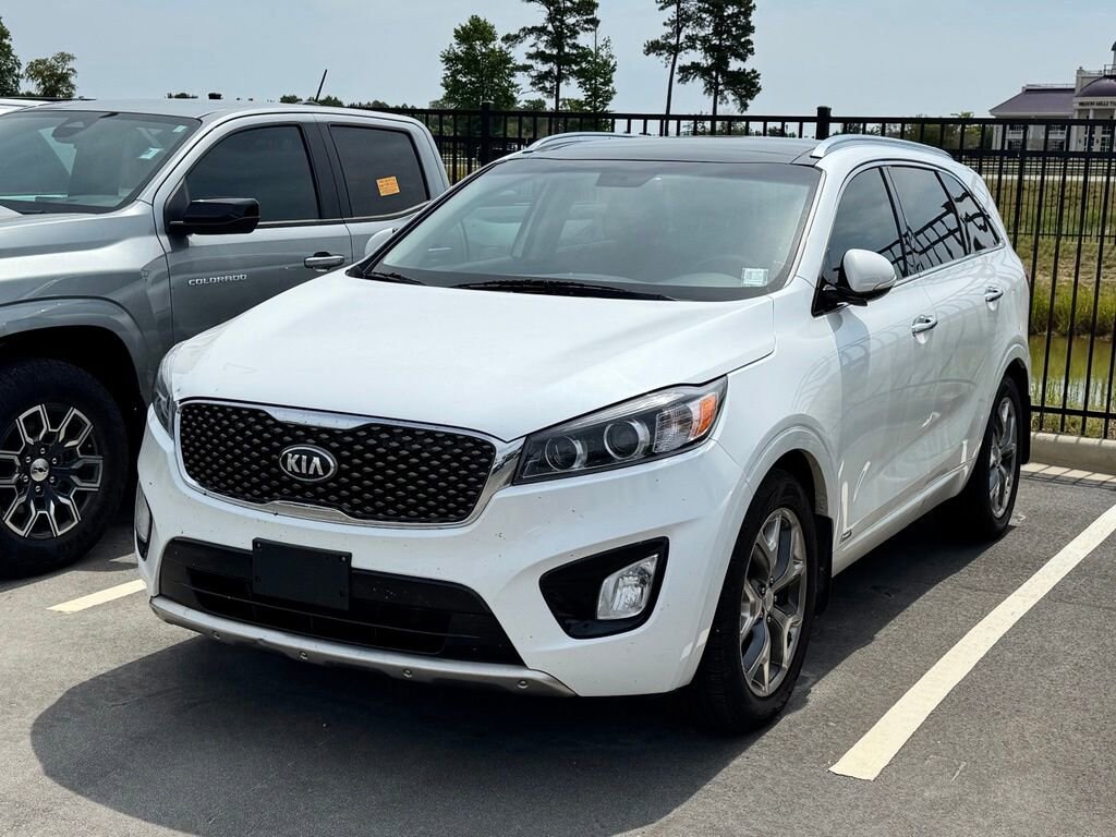 Used 2016 Kia Sorento 3.3L SX AWD SUV