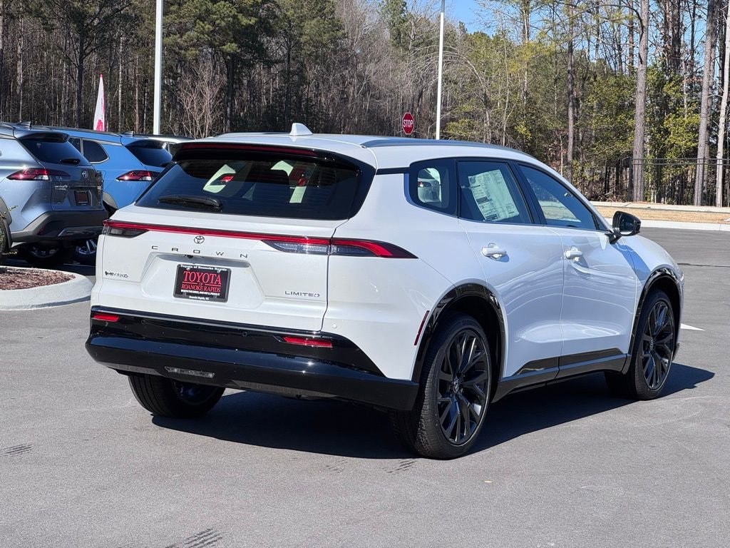 2025 Toyota Crown Signia Limited - Photo 23