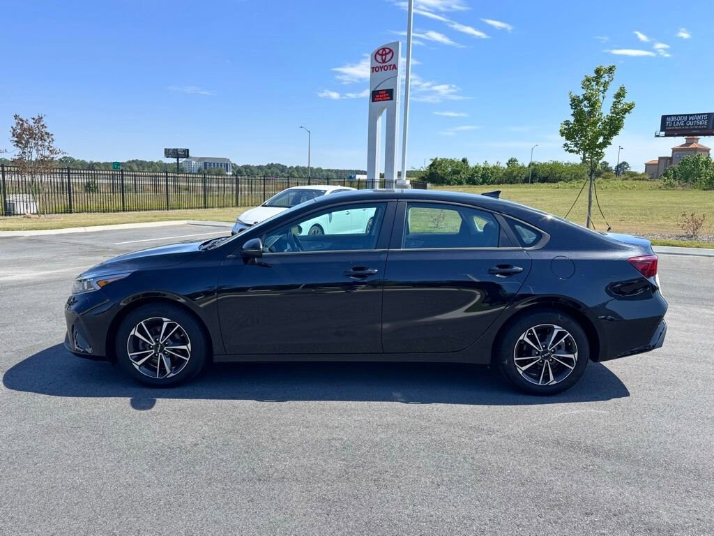 Used 2023 Kia Forte LXS Sedan