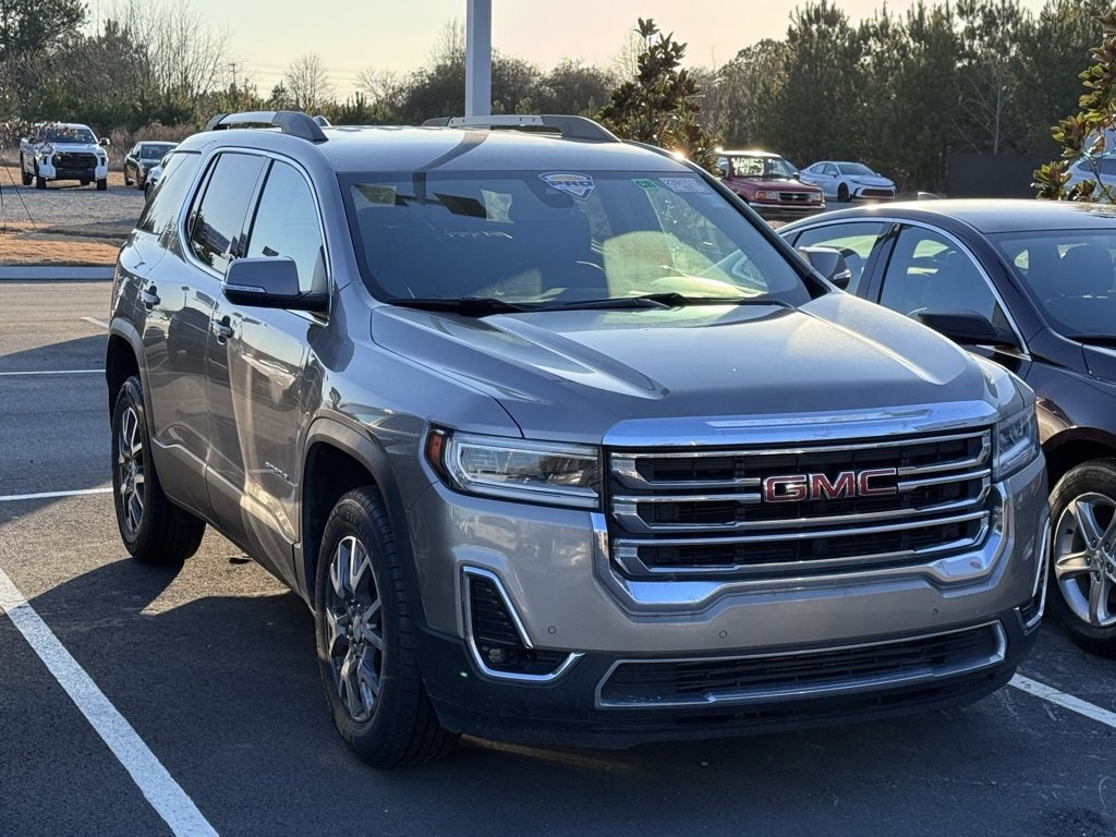 2023 GMC Acadia SLT's photo