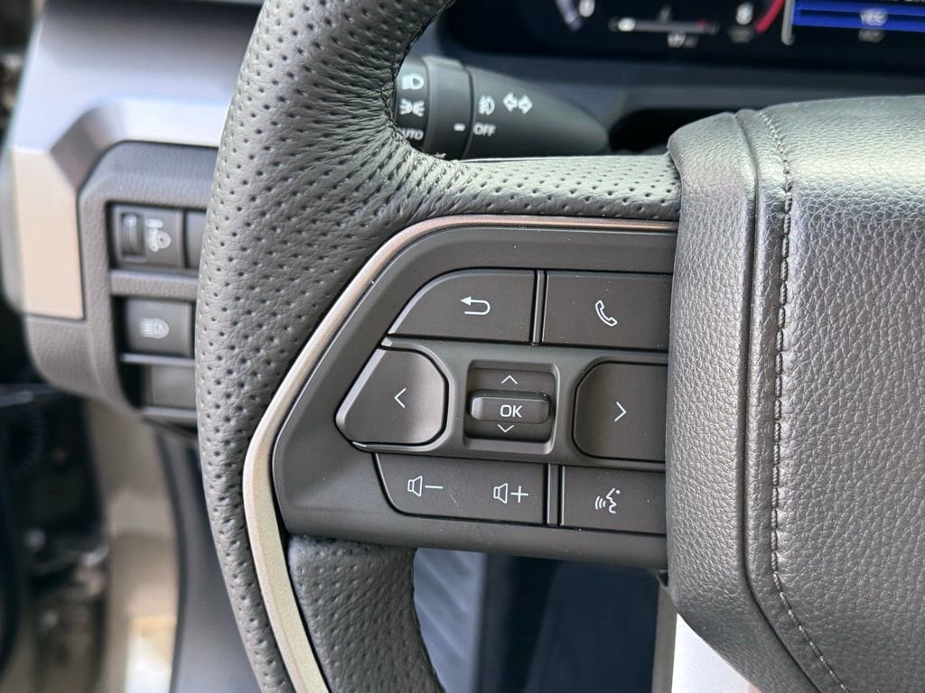 2025 Toyota Tacoma TRD Off Road - Photo 17