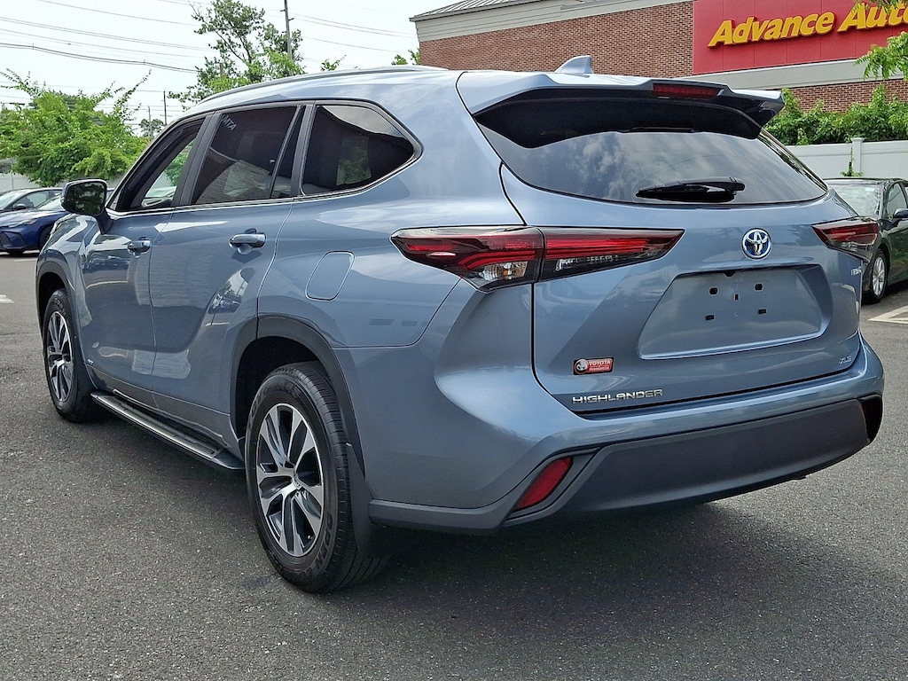 Certified 2024 Toyota Highlander Hybrid Hybrid XLE Sport Utility