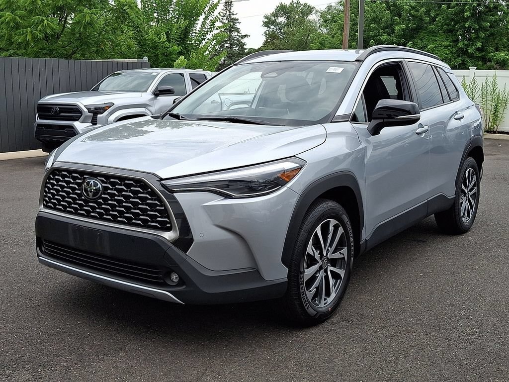 Certified 2025 Toyota Corolla Cross XLE Sport Utility