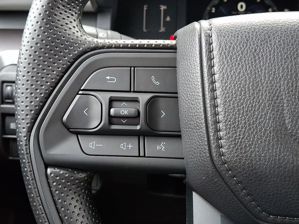 2026 Toyota Tacoma SR5 - Photo 12