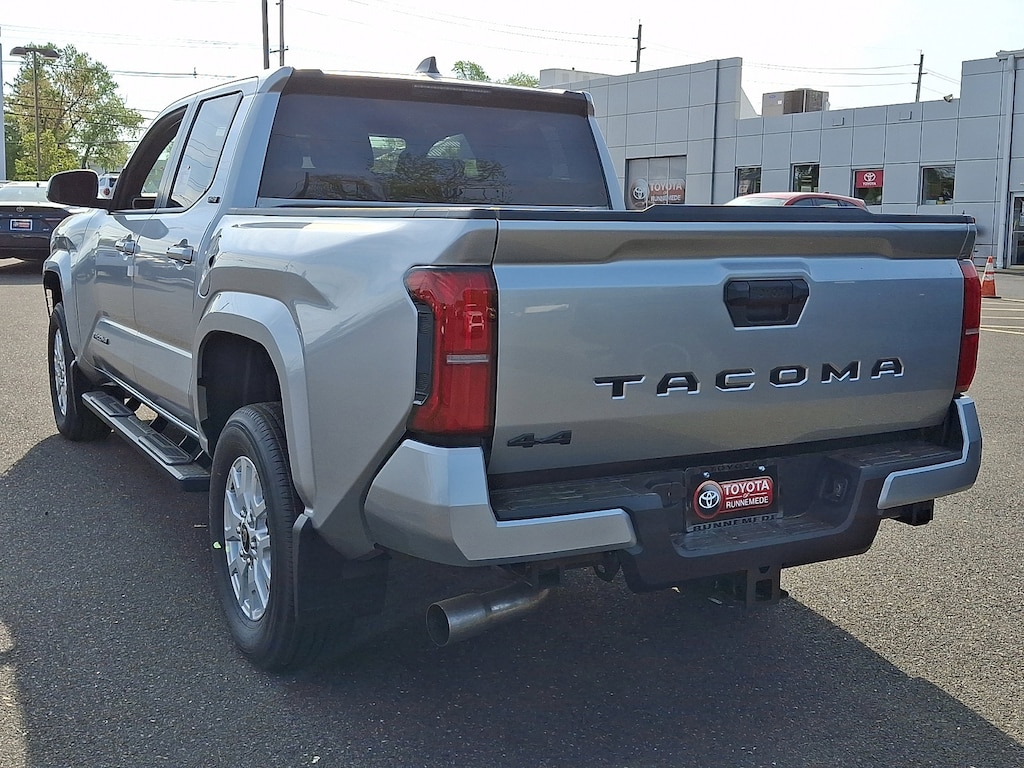 New 2026 Toyota Tacoma SR5 4X4 DOUBLE CAB