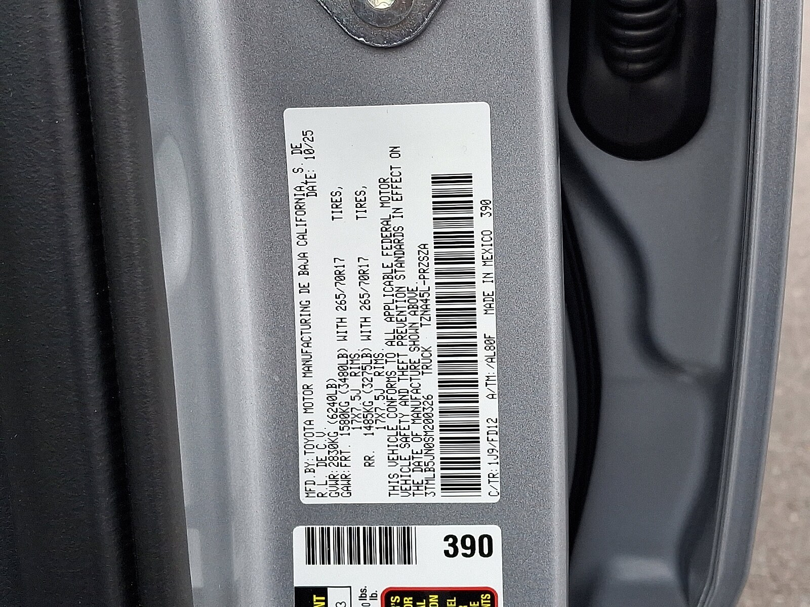 2025 Toyota Tacoma TRD Off Road - Photo 14