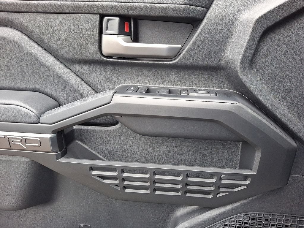 2025 Toyota Tacoma TRD Off Road - Photo 8