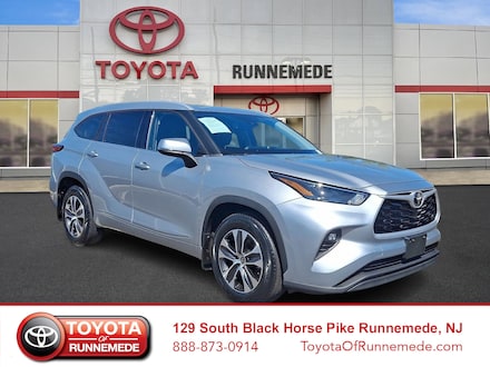 2022 Toyota Highlander XLE Sport Utility