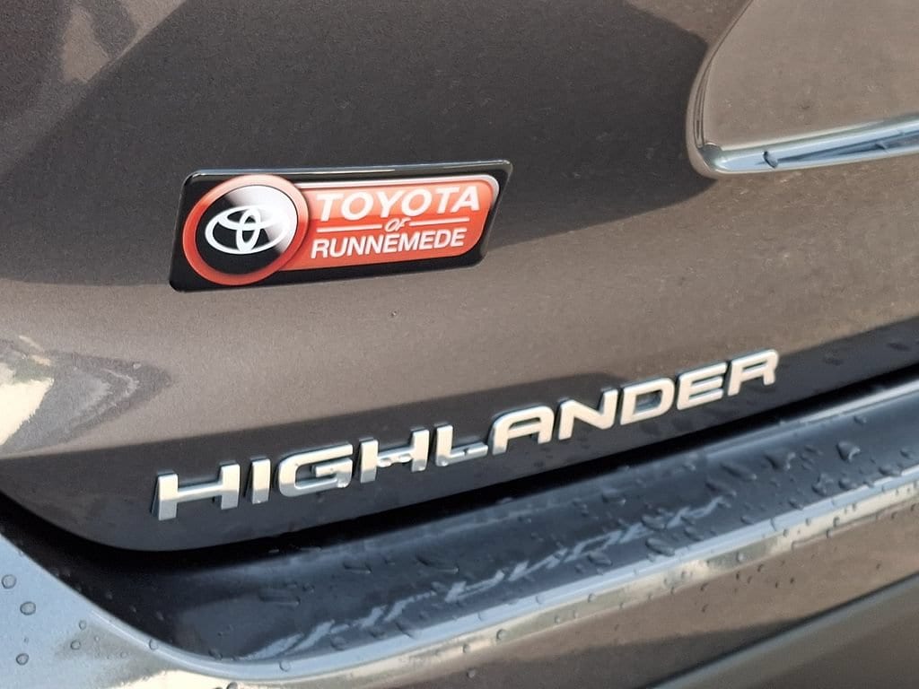 2023 Toyota Highlander XLE - Photo 29