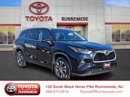 2022 Toyota Highlander XLE Sport Utility