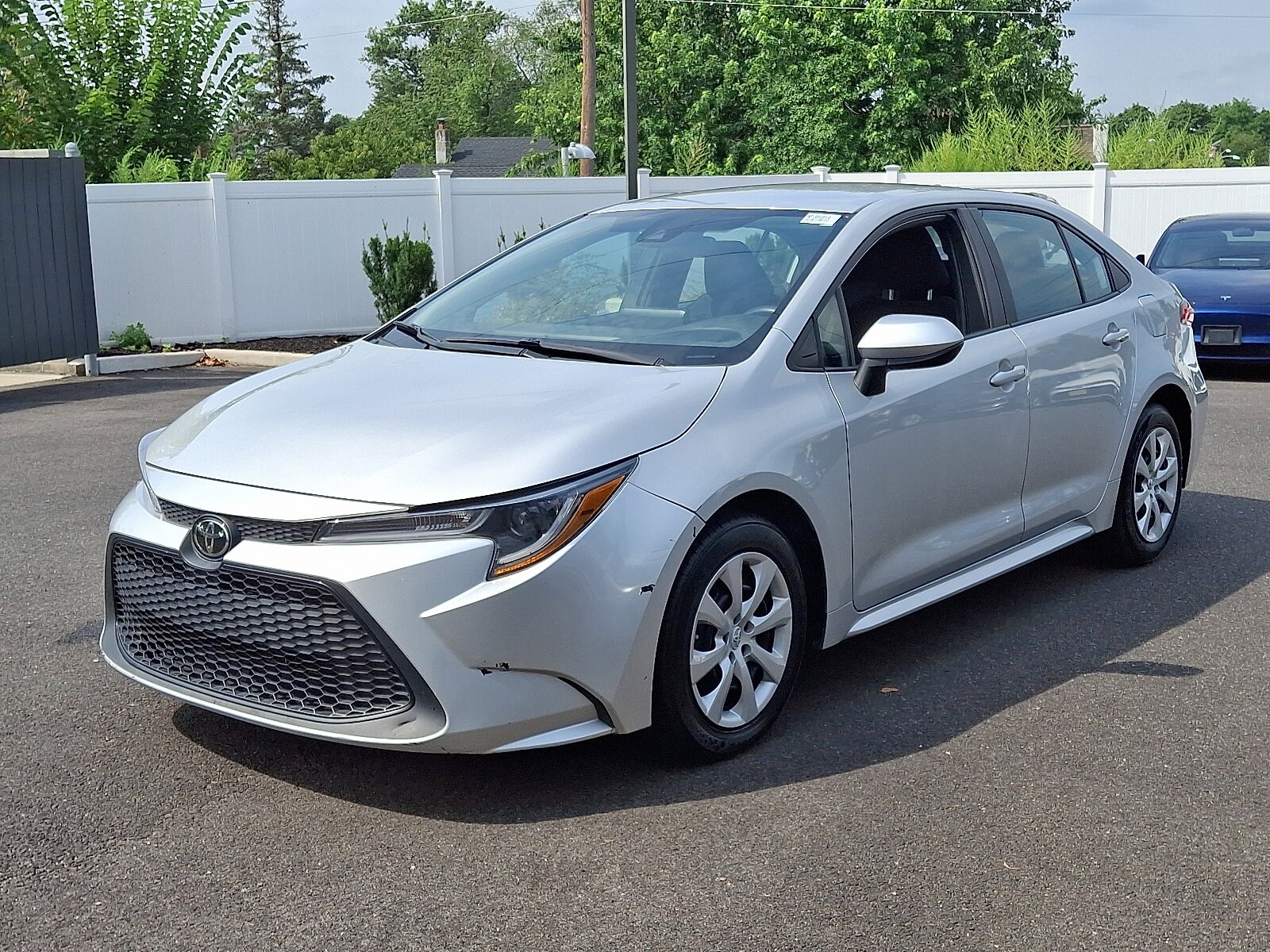 2022 Toyota Corolla LE photo 3
