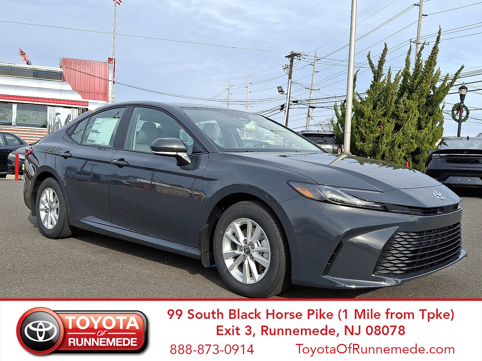 2026 Toyota Camry LE's photo