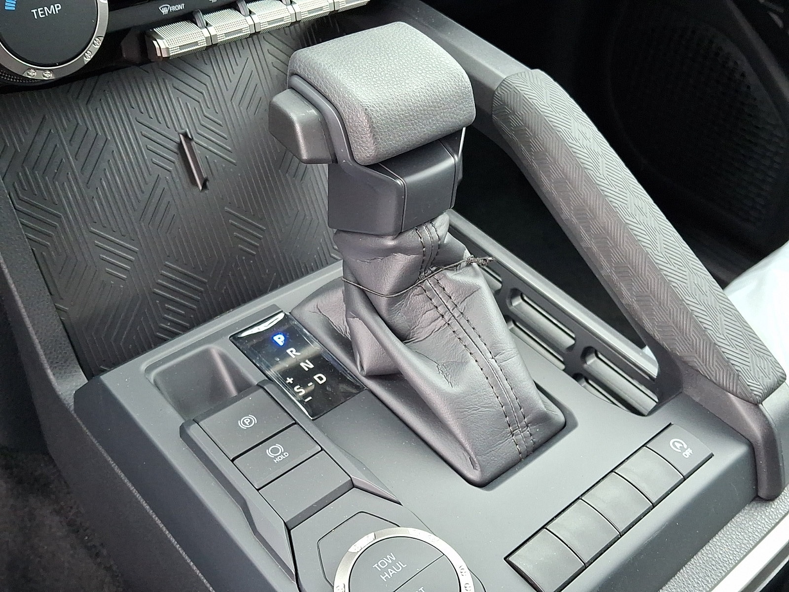 2026 Toyota Tacoma SR5 - Photo 9